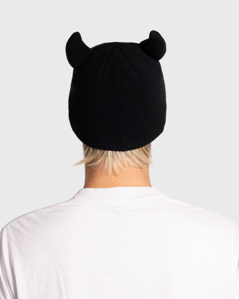 PLEASURES HORNS SKULLY BEANIE - Tôpette Skateboards & Lifestyle